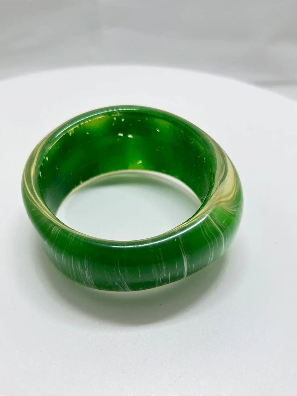 Vintage Green And Silver Asymmetrical Chunky Lucite Bangle Bracelet - Picture 4 of 6